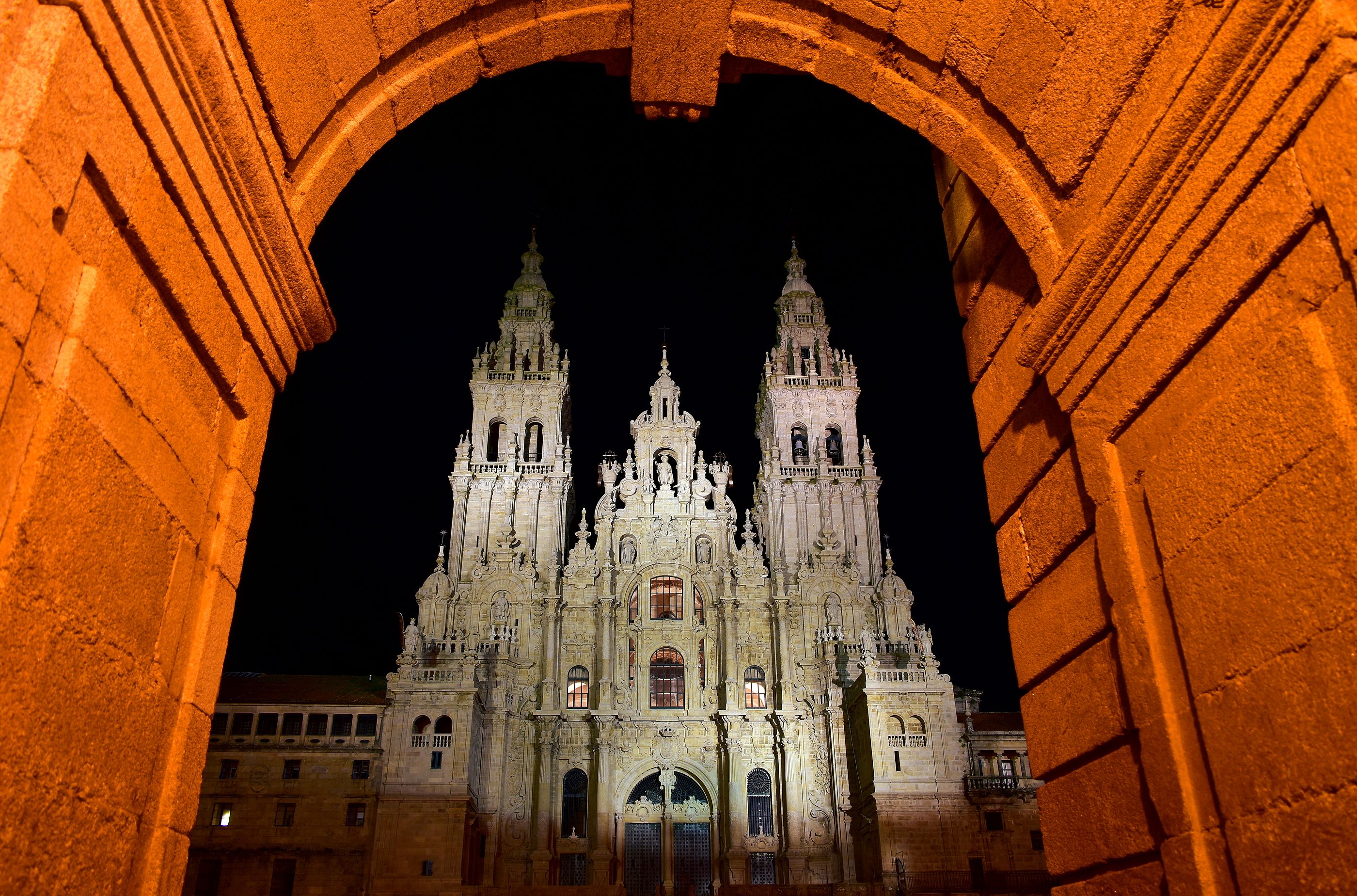 La Catedral de Santiago como nunca la has visto: arrancan las visitas nocturnas