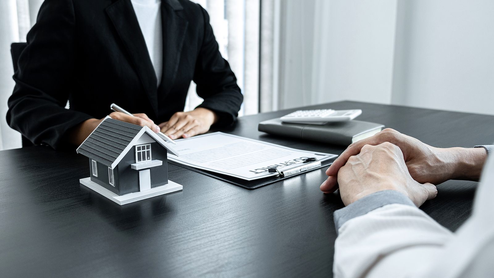 Hipotecas: Contratar un préstamo fijo o uno variable bonificado cuesta casi lo mismo: un 2,37% TAE (BigStock)