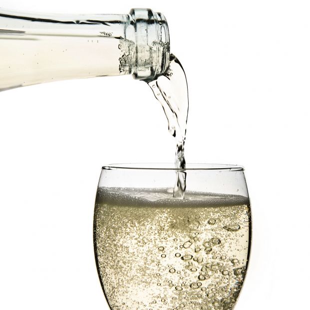 Cava (bigstock)