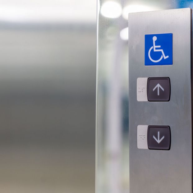 Accesibilidad y participación de personas con discapacidad en las ayudas a festivales de cine bigstock 