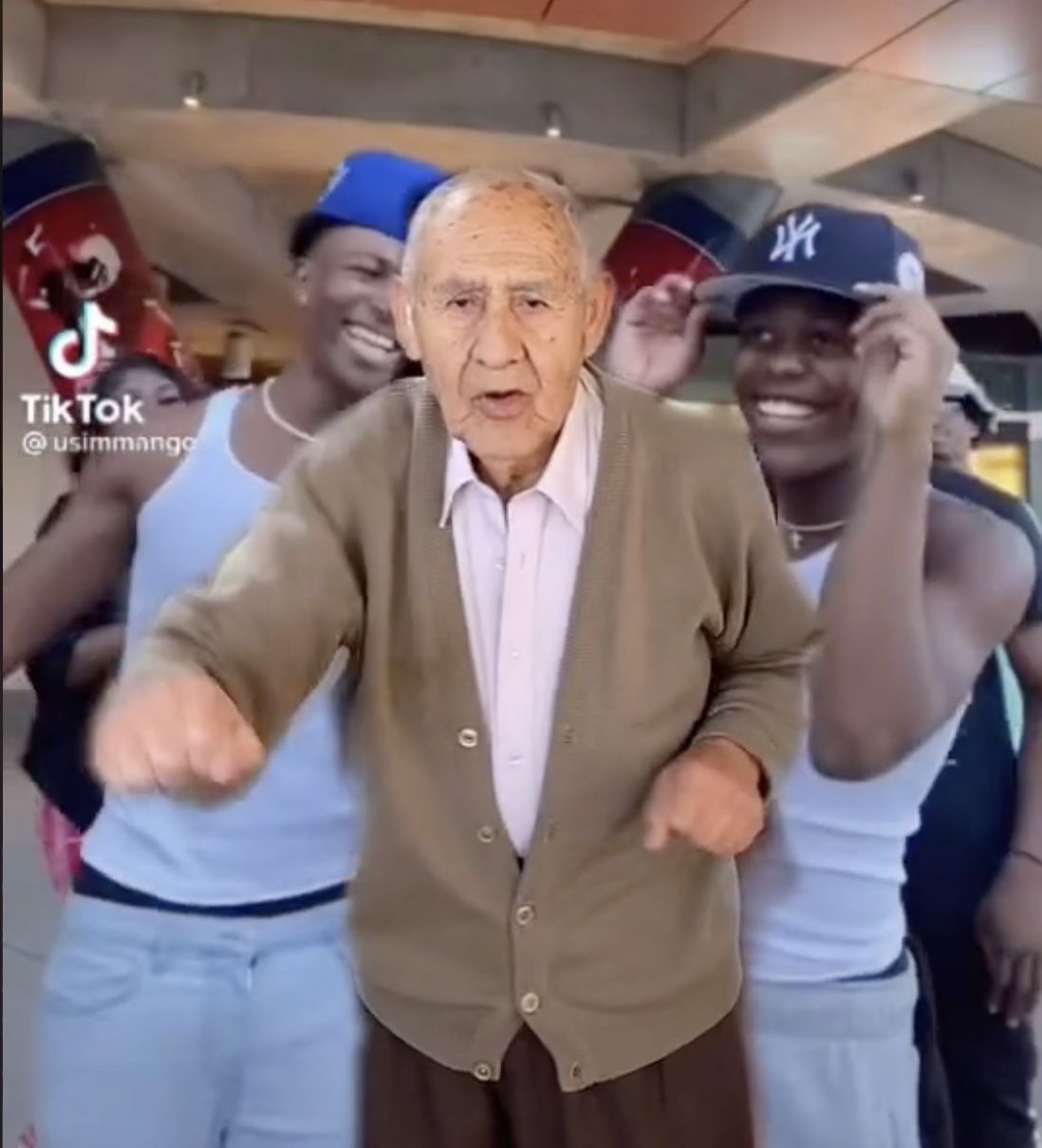 "Cuando decían que no llegaría a los 80": El divertido zasca viral de un hombre de 90 años en TikTok. Foto: TikTok