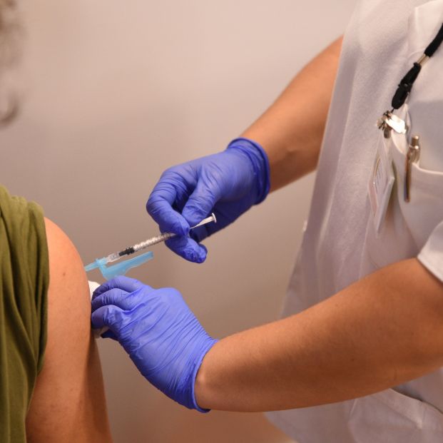Cada vez más cerca una vacuna contra todas las variantes y futuros brotes de coronavirus. Foto: Europa Press