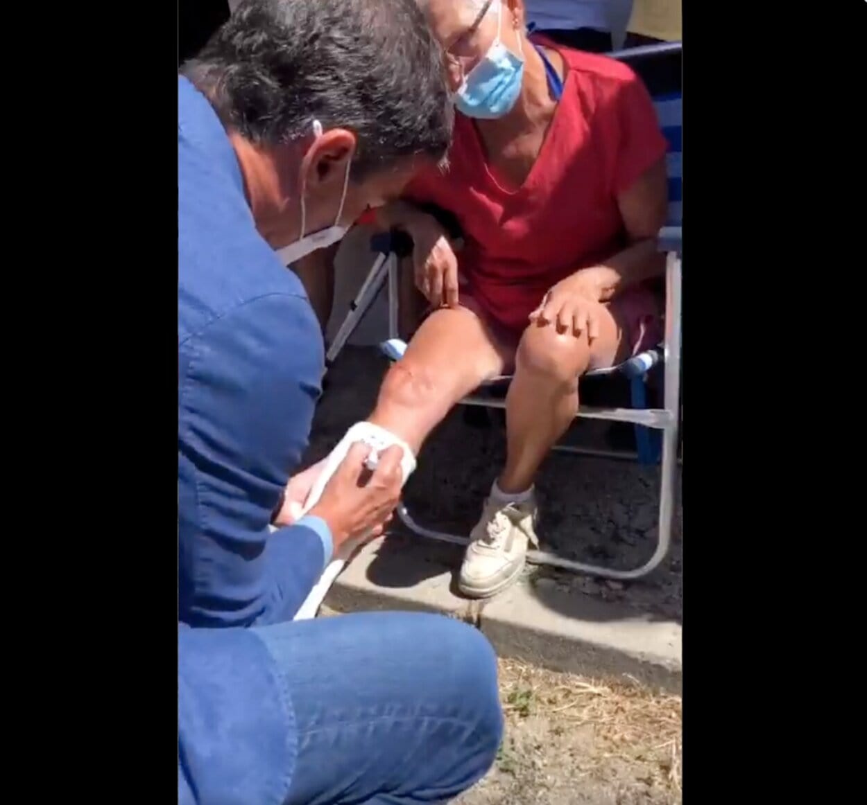 VÍDEO: El gesto de Pedro Sánchez con una vecina de Sotalbo que se ha hecho viral