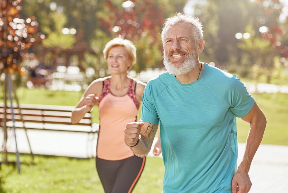 Cómo mover los brazos cuando sales a correr o caminar