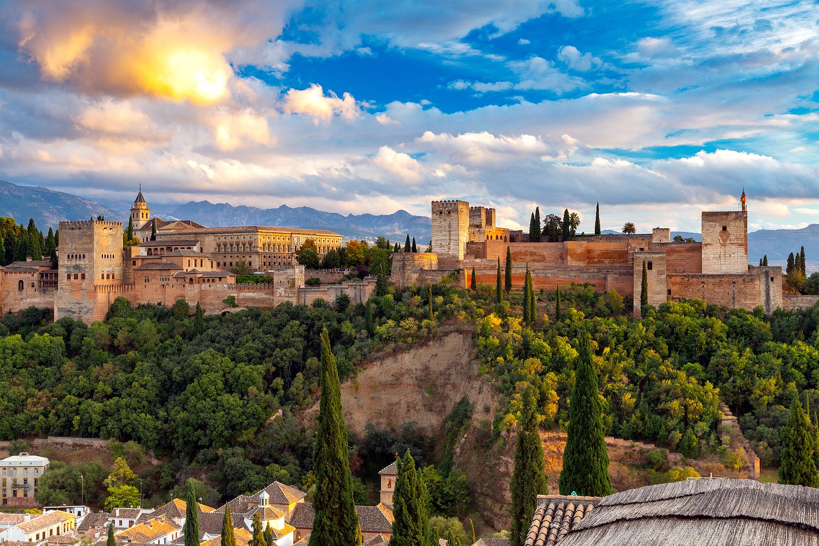 La Alhambra restaurará este emblemático pórtico