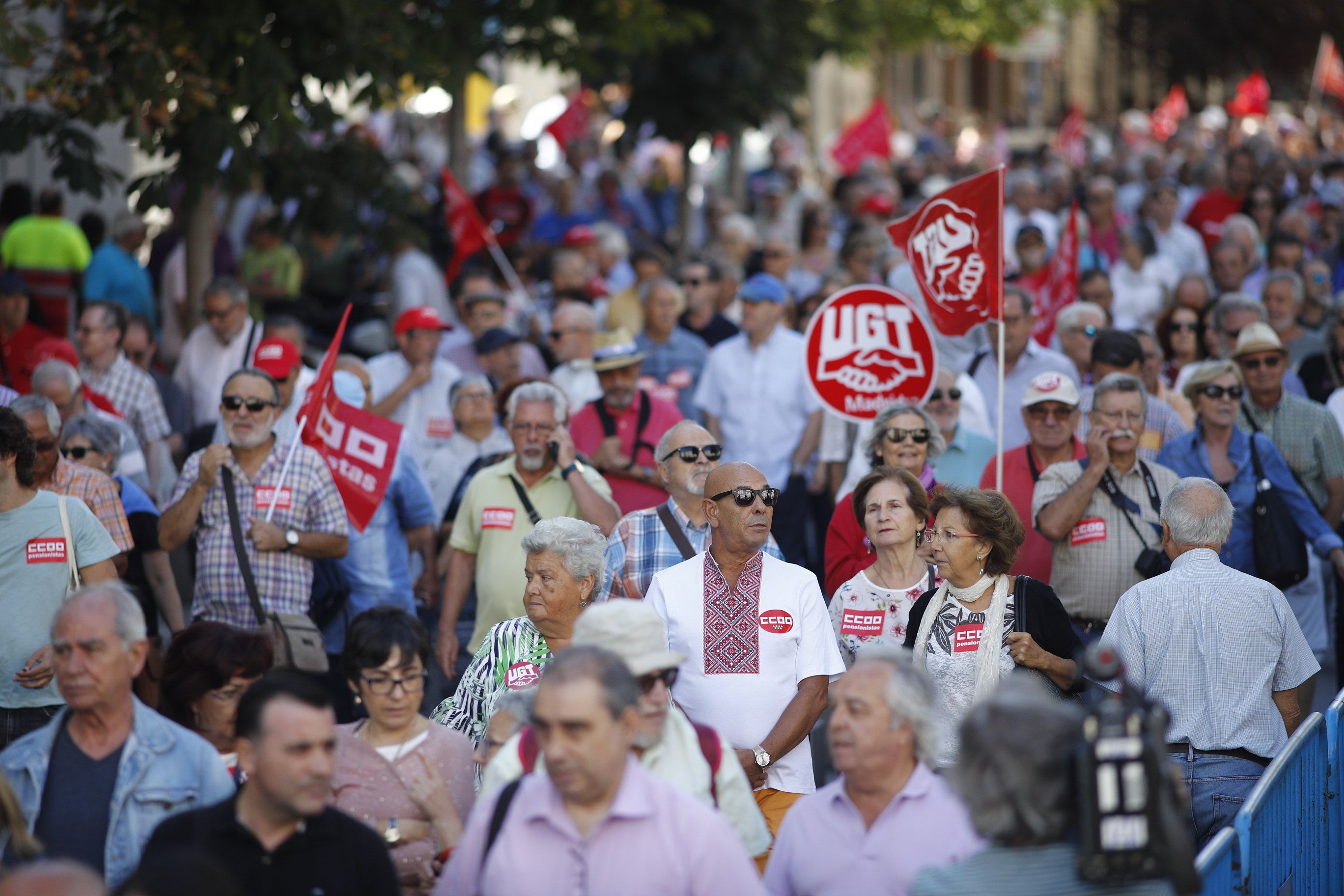 Manifestación en Madrid de pensionistas con motivo del Día Internacional de las Personas Mayores.