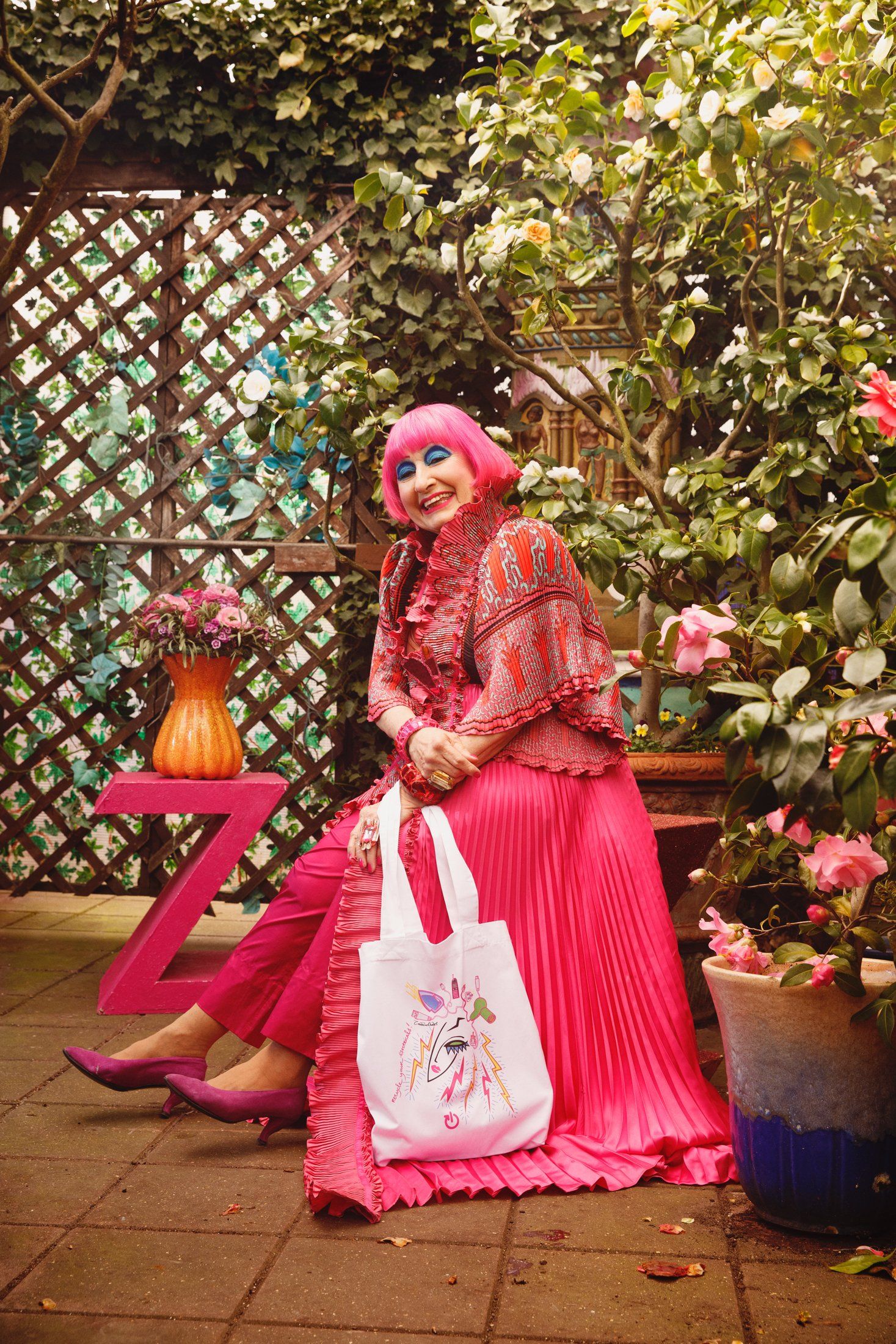 Así es la nueva colección de Ikea diseñada por la octogenaria Zandra Rhodes