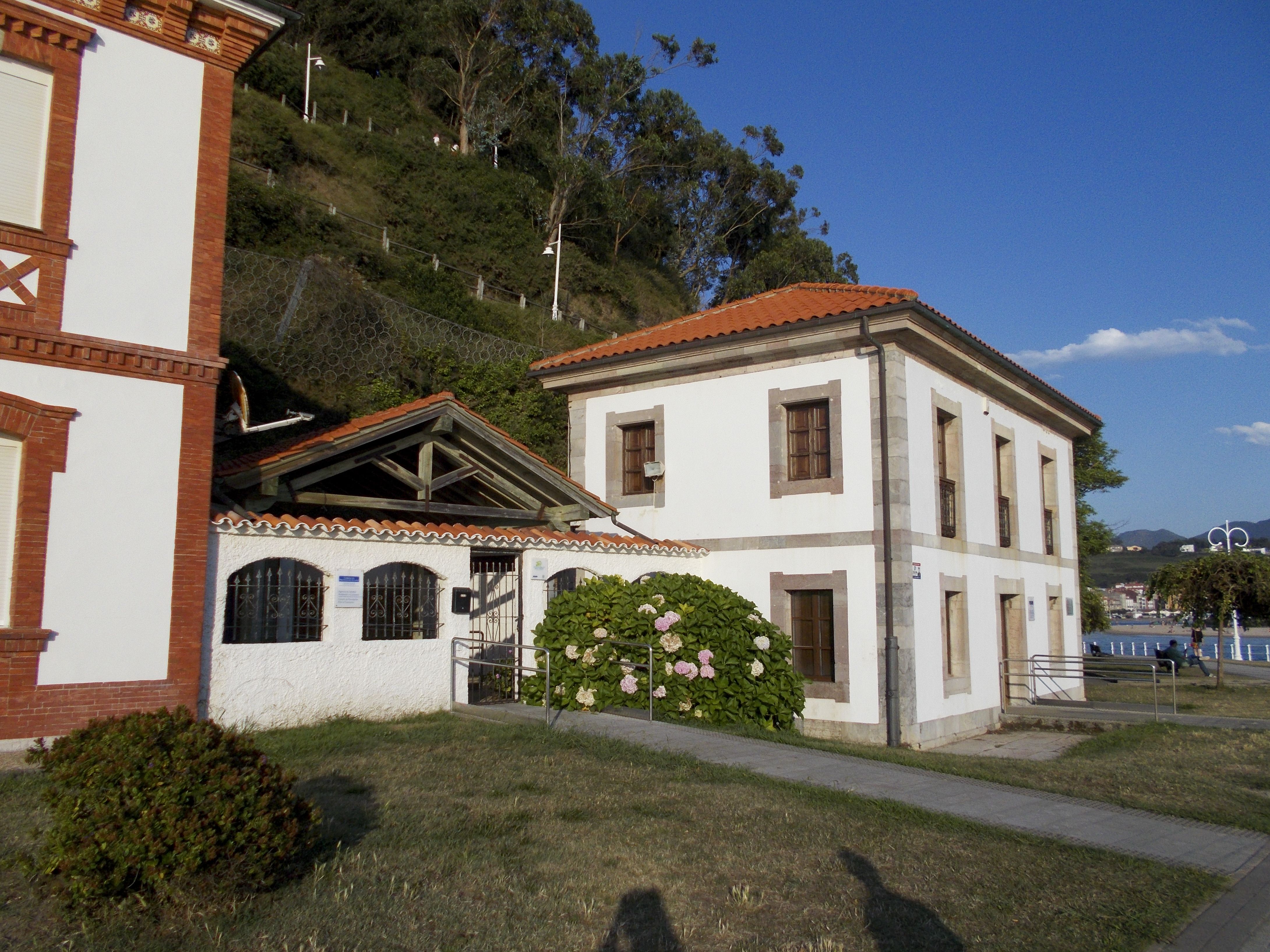 La advertencia de un pueblo asturiano a los turistas que los visitan: "Estás asumiendo los riesgos"