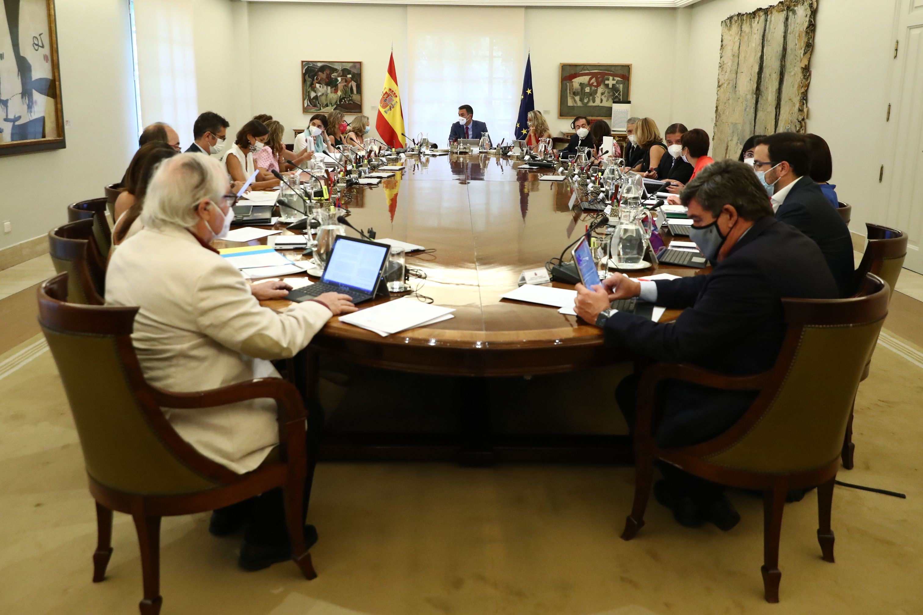 La mayoría de españoles no conocen a la mitad de los ministros del Gobierno