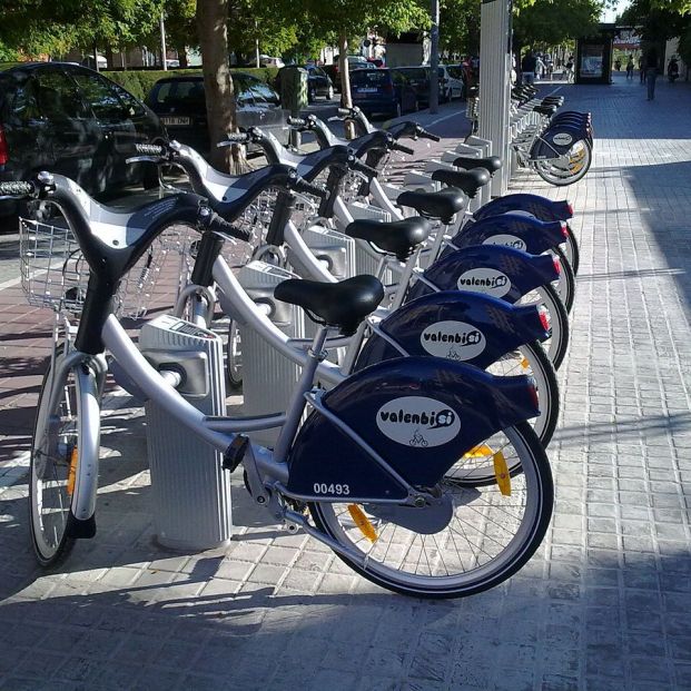 Estación de bicis municipales en Valencia (Creative commons)