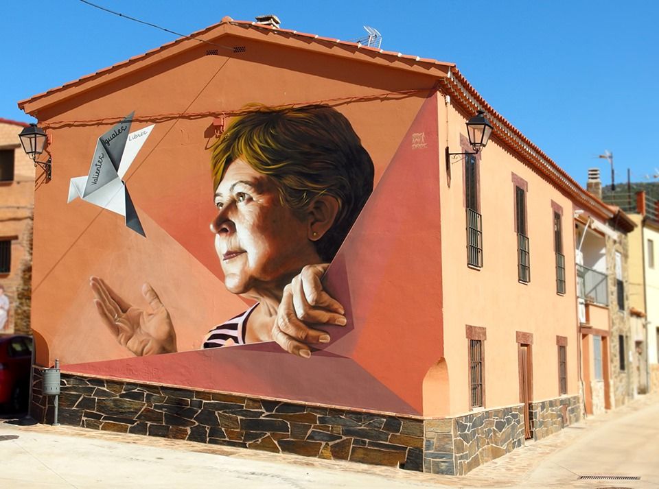 Un pueblo de Cáceres convertido en un museo de arte urbano