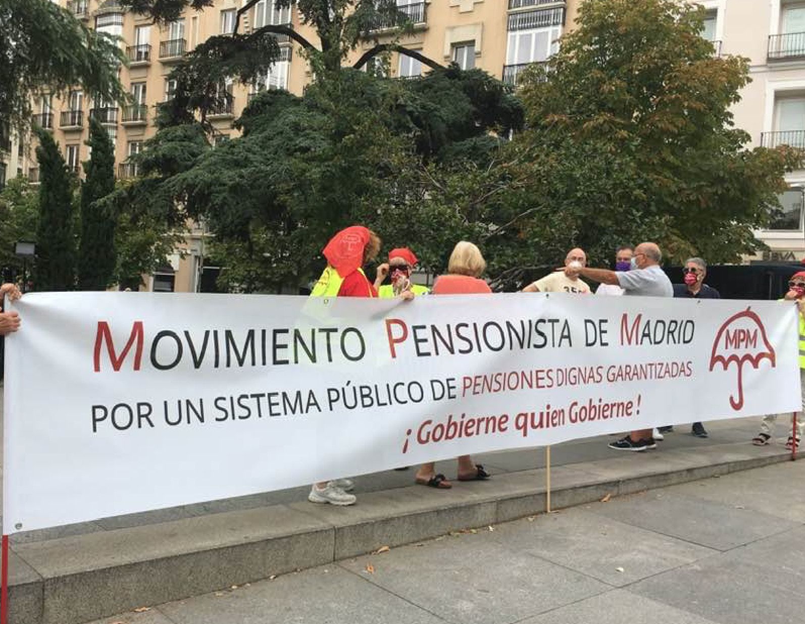 Pensionistas madrileños piden un complemento para llegar al SMI