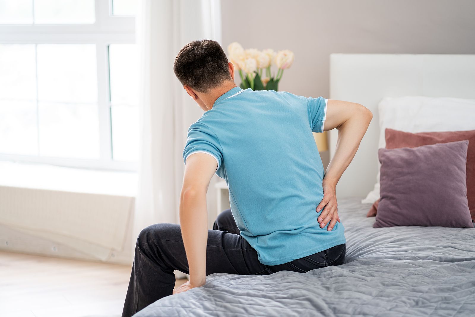 Fortalece la zona lumbar y alivia el dolor con estos ejercicios Foto: bigstock