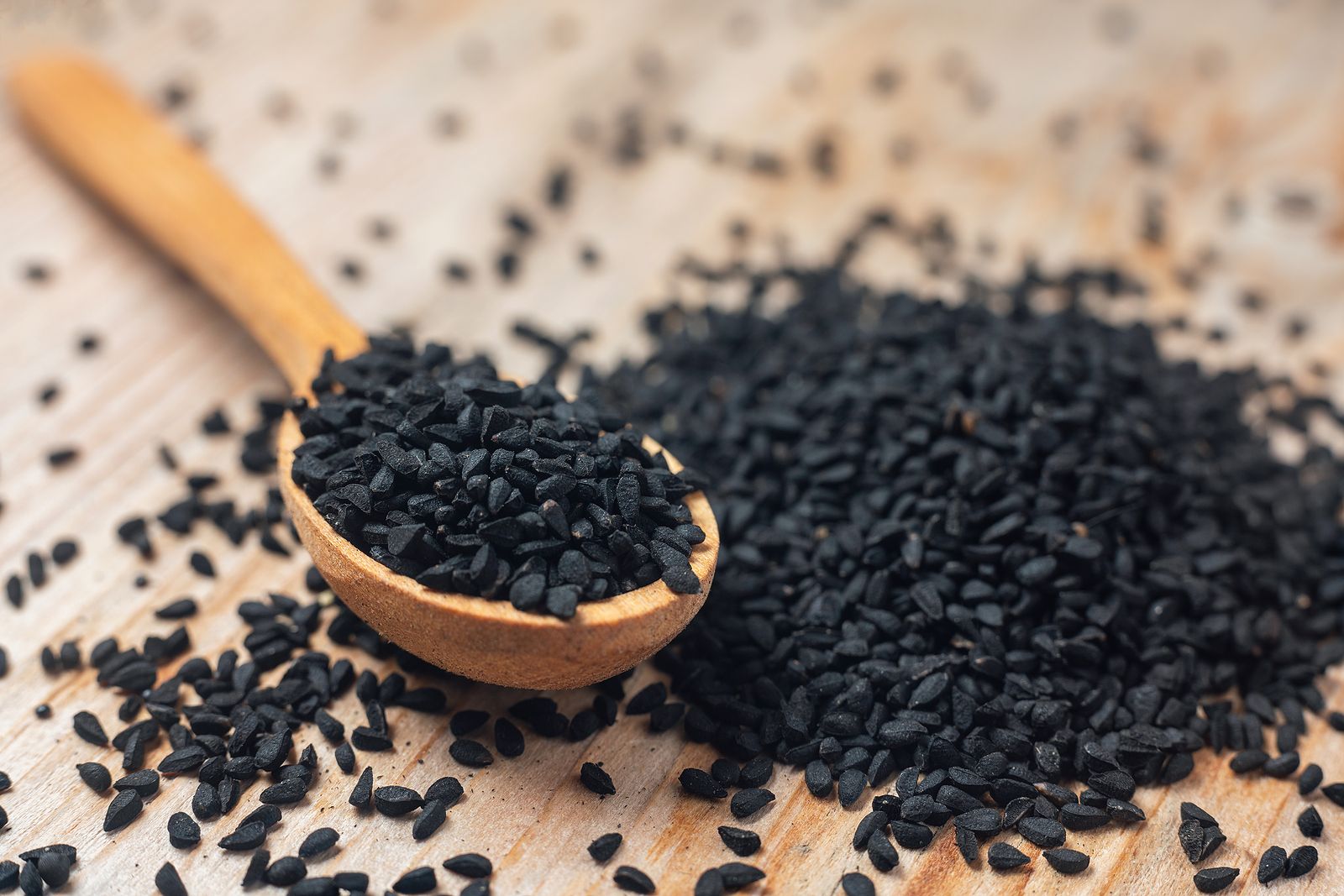 Comino negro: propiedades y cómo usarlo en la cocina