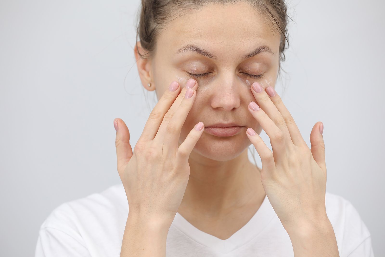 Estos alimentos te ayudan a reducir las ojeras. Foto: bigstock 