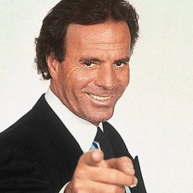 Julio Iglesias.