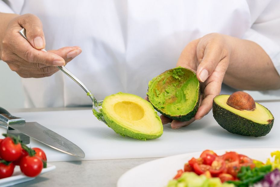 Estos son los usos que puedes darle a la piel del aguacate. Te sorprenderán