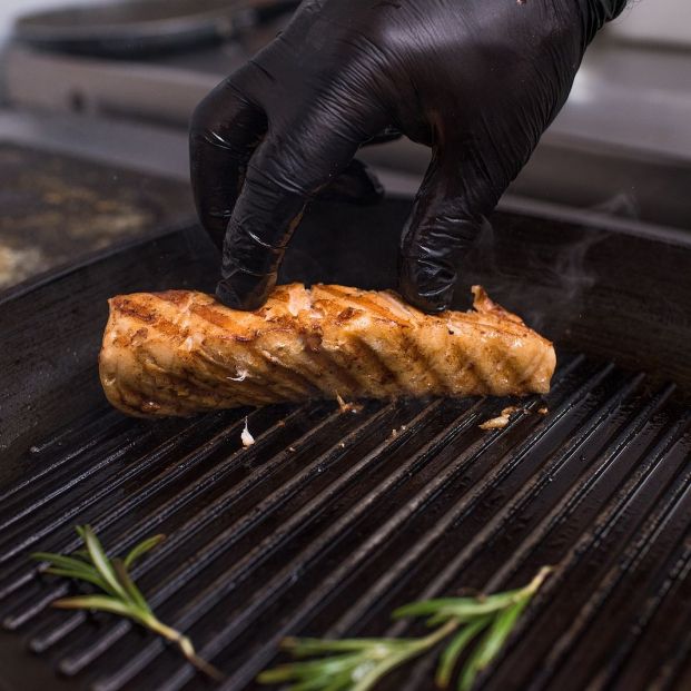 Ventajas de sellar el pescado y cómo hacerlo