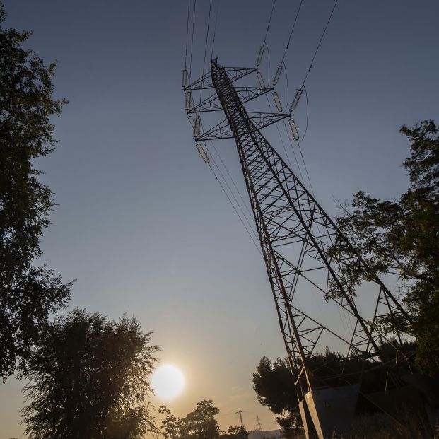 El precio de la luz da un ligero respiro este viernes con una caída del 11,6%