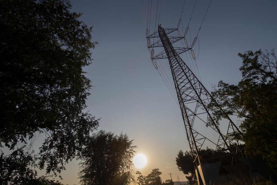 El precio de la luz da un ligero respiro este viernes con una caída del 11,6%