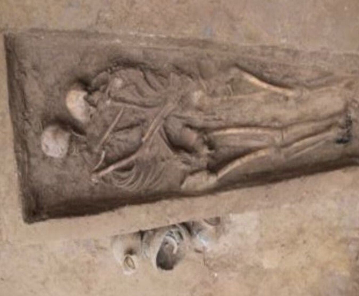 Abrazados desde hace 1.500 años: el entierro por amor descubierto en China