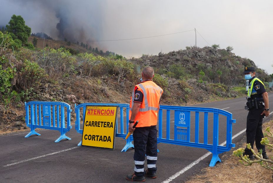 EuropaPress 3947237 boca eruptiva expulsa lava piroclastos zona cabeza vaca 19 septiembre 2021