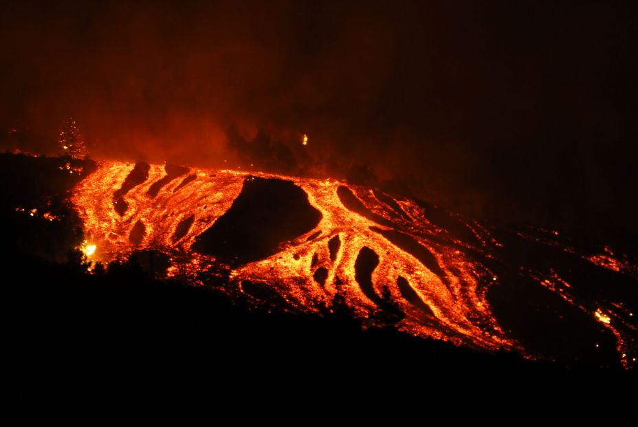 EuropaPress 3948193 rios lava piroclastos zona cabeza vaca 19 septiembre 2021 paso palma santa