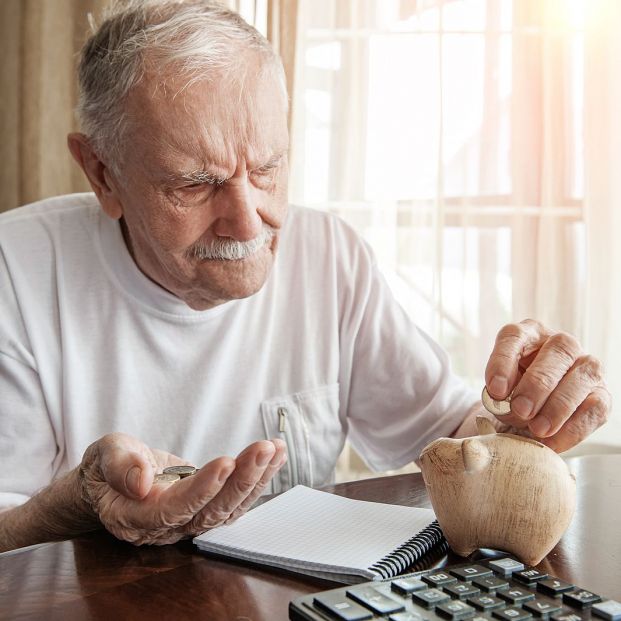 La calculadora definitiva del Banco de España para saber cuánto deberías ahorrar a la semana (Foto Bigstock)