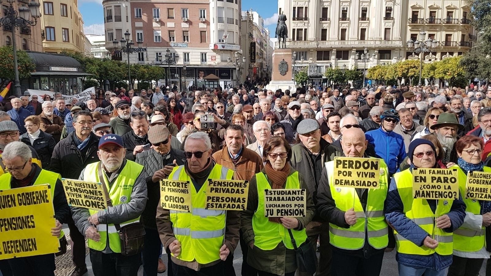 Están negociando rebajar nuestras pensiones futuras