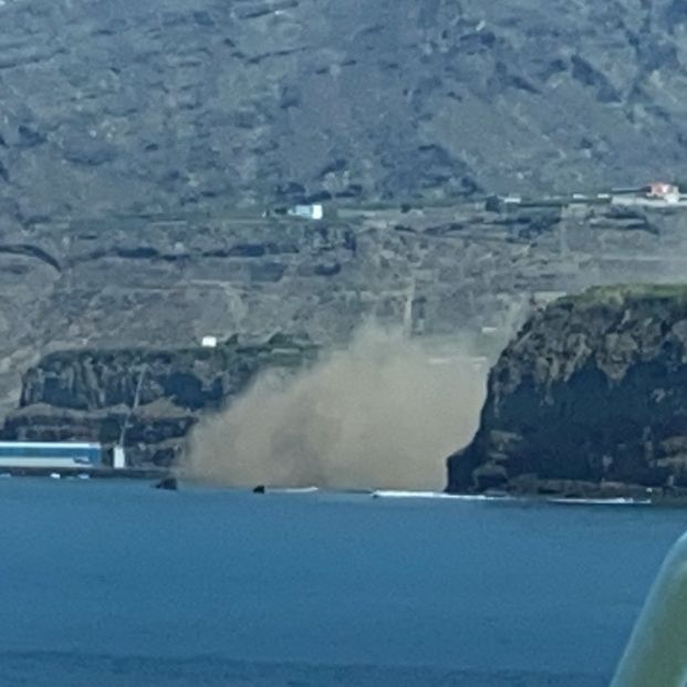 VÍDEO: Se registran varios desprendimientos de tierra en la costa de Tazacorte (La Palma) 