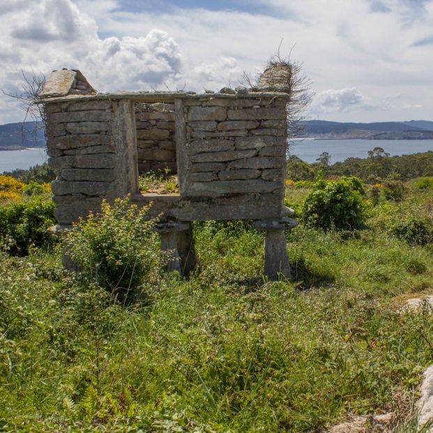 A la venta una aldea gallega entera con vistas al mar por 200.000 euros A la venta una aldea gallega entera con vistas al mar por 200.000 euros
