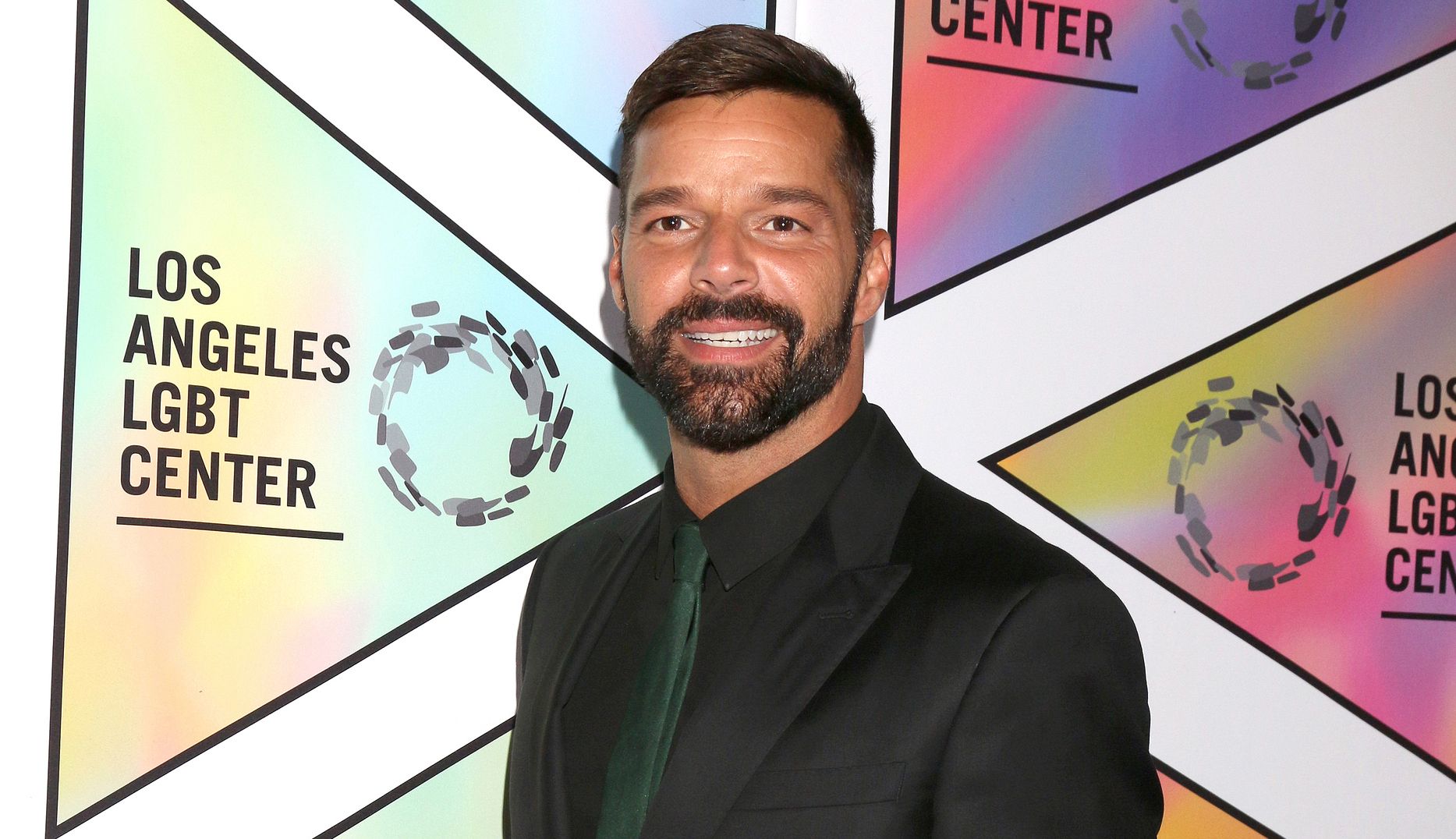 La nueva cara de Ricky Martin desata las burlas: esta y otras 'chapuzas' estéticas de famosos