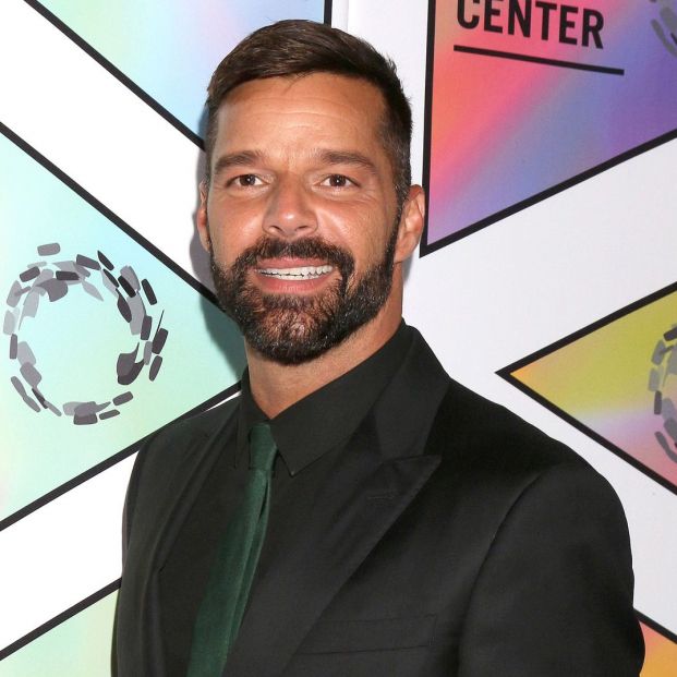 La nueva cara de Ricky Martin desata las burlas: esta y otras 'chapuzas' estéticas de famosos
