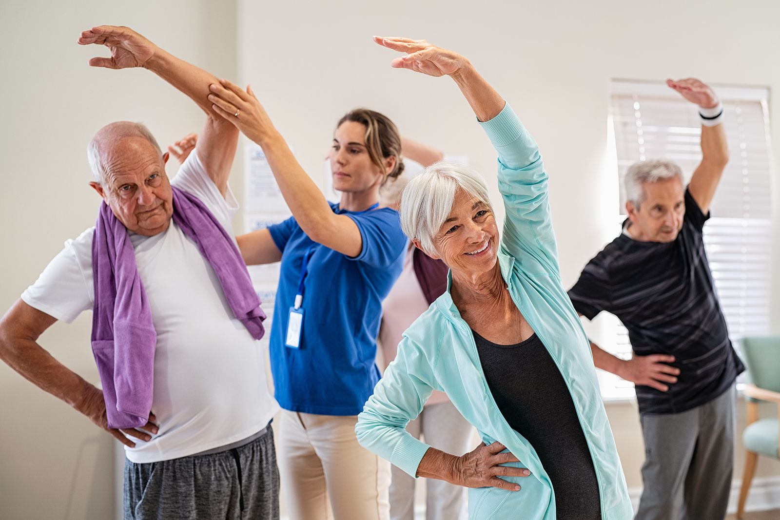 Qué es la gimnasia adaptada para mayores (Foto Bigstock)