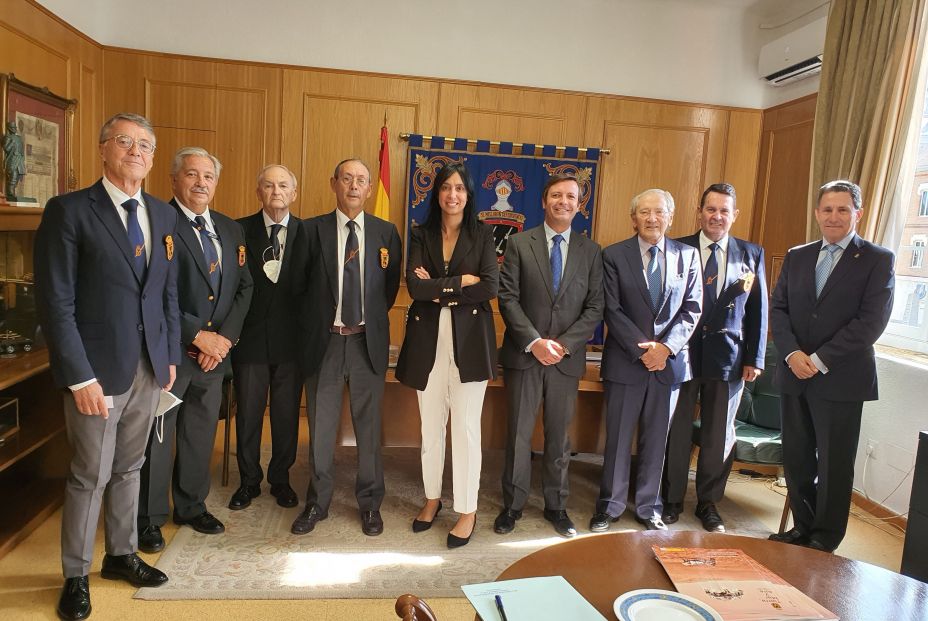 65Ymás visita la Real Hermandad de Veteranos de las Fuerzas Armadas y de la Guardia Civil