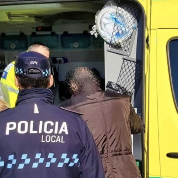 Una mujer de 89 años resulta herida al introducirse una rueda de su silla en una alcantarilla
