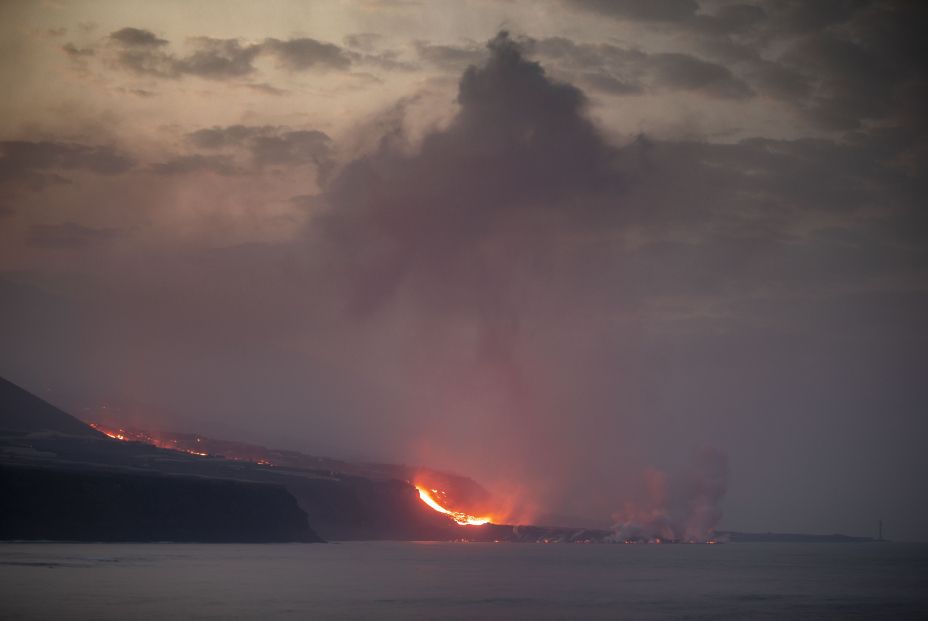 EuropaPress 3976176 delta lava cumbre vieja puerto tazacorte octubre 2021 palma santa cruz