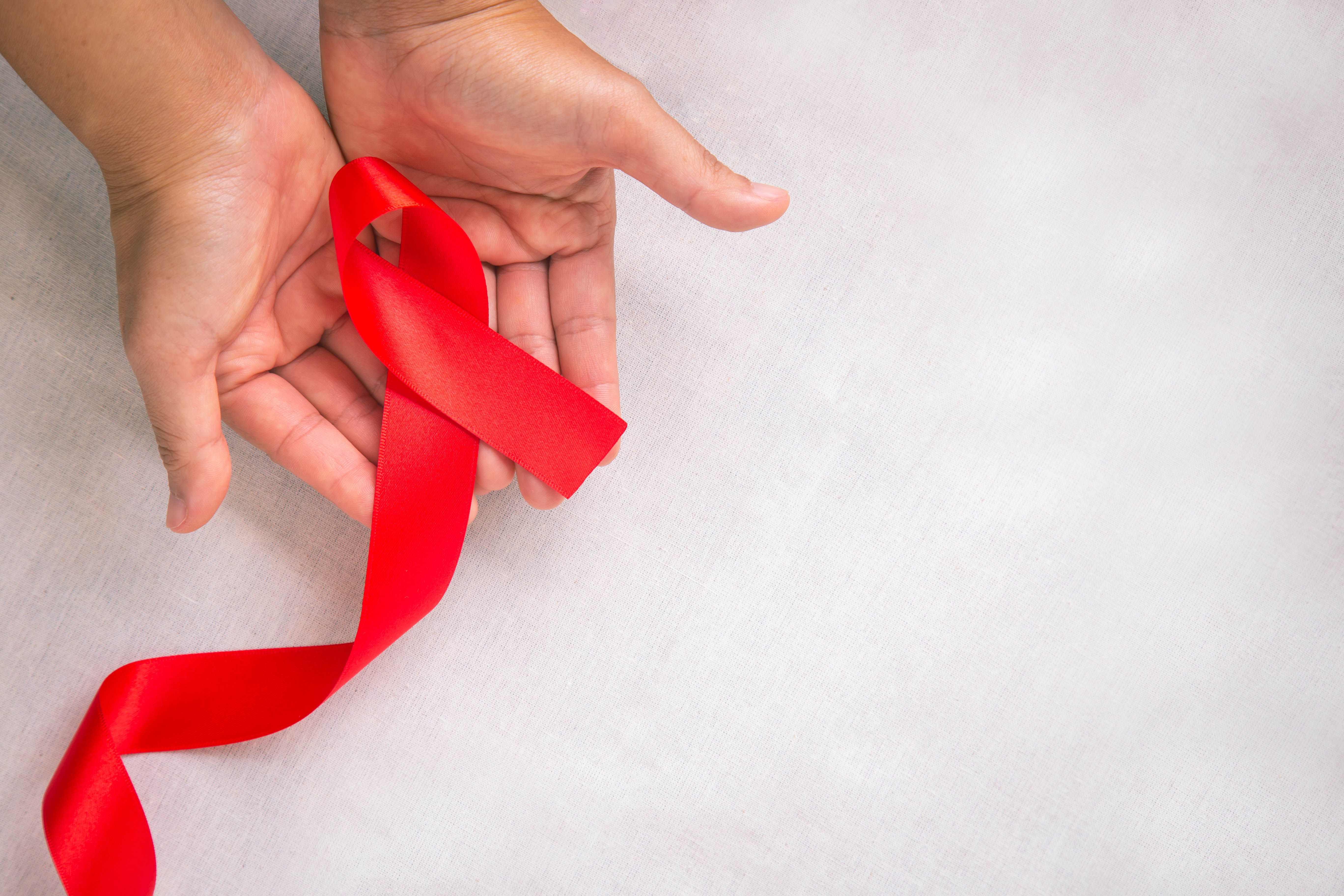 40 años del primer caso de sida en España: los retos que aún quedan por delante