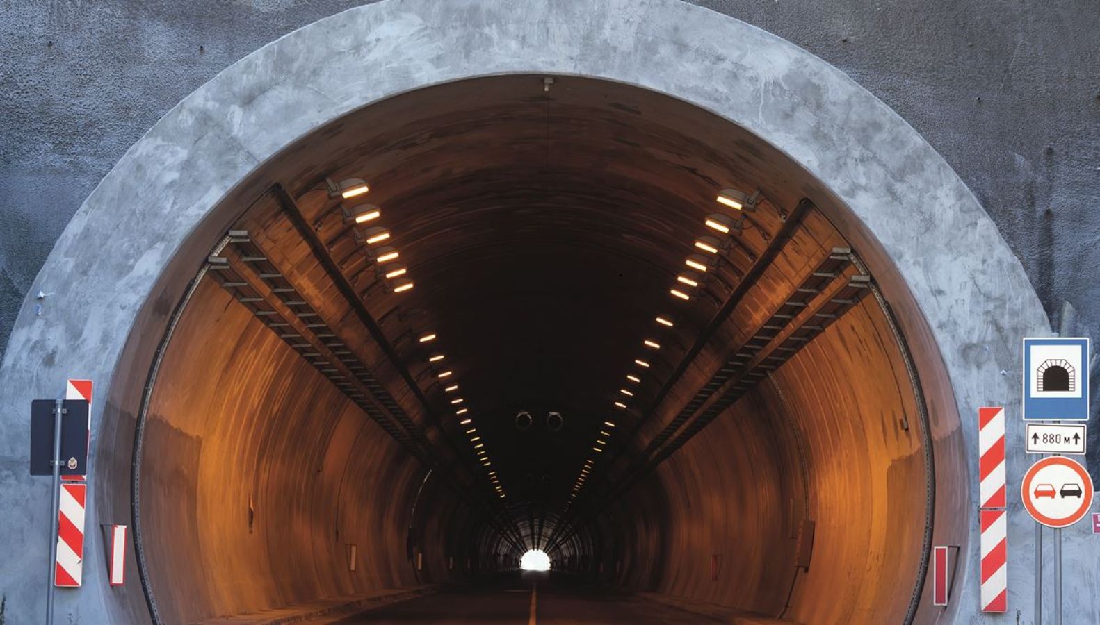 ¿Se puede estacionar en un túnel? La DGT te pone a prueba con esta pregunta