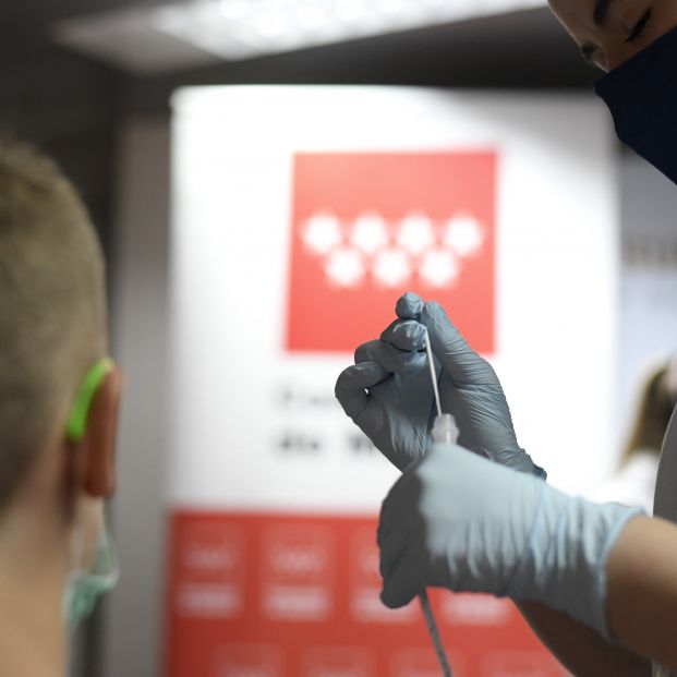 Las farmacias de Madrid se quedan sin test de antígenos