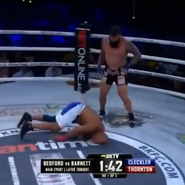 Muere el luchador Justin Thornton tras sufrir un brutal K.O. en un combate de boxeo sin guantes
