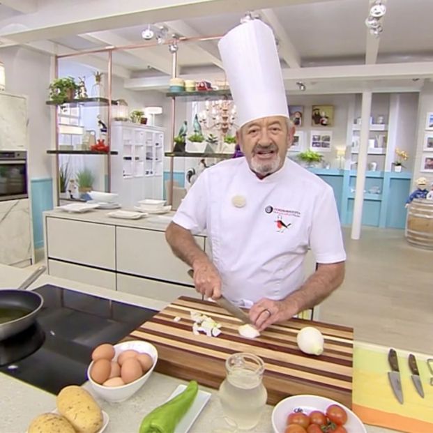 El truco de Arguiñano para aprovechar la tortilla de patatas que sobra (Foto: 'Cocina Abierta' en Antena 3)