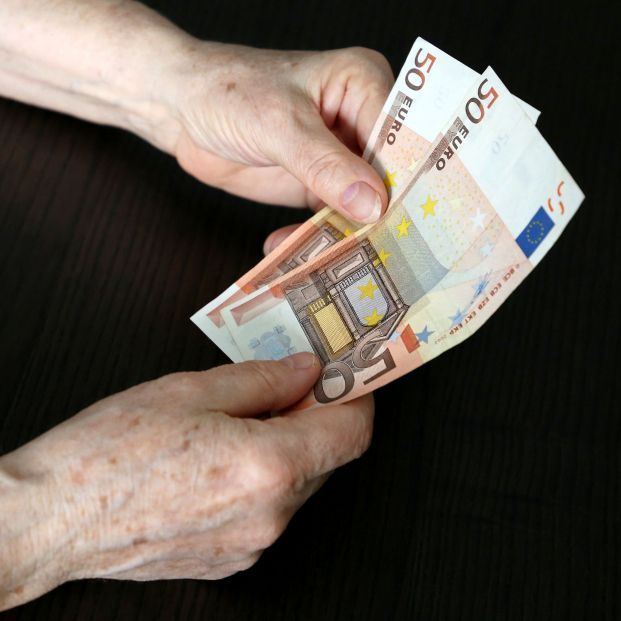 Montero avisa: puede haber nuevos recortes en la aportación a los planes de pensiones privados (BIgStock)