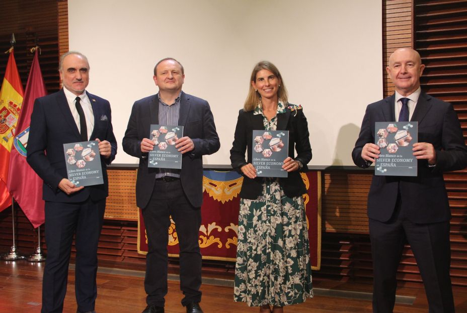 Libro blanco de la Silver Economy en España, el manual más completo sobre la economía de los séniors