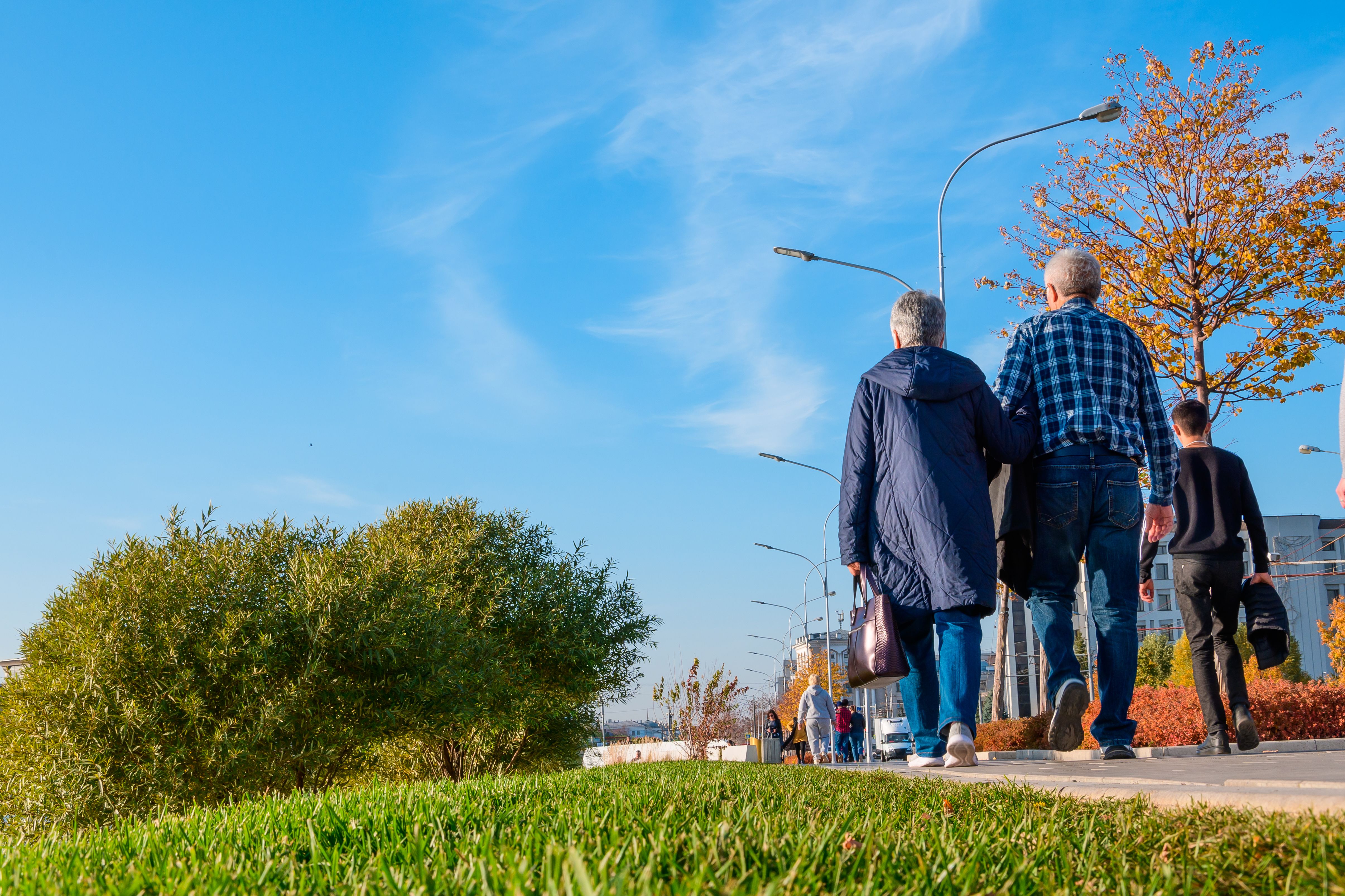 En Oviedo, el número de habitantes mayores de 65 años ya supera a los menores de 30. Foto: Bigstock