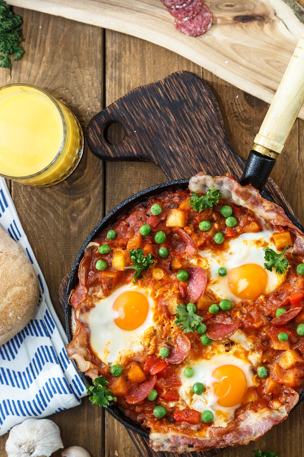 Te contamos cómo preparar los huevos al plato más ricos. Foto: bigstock 