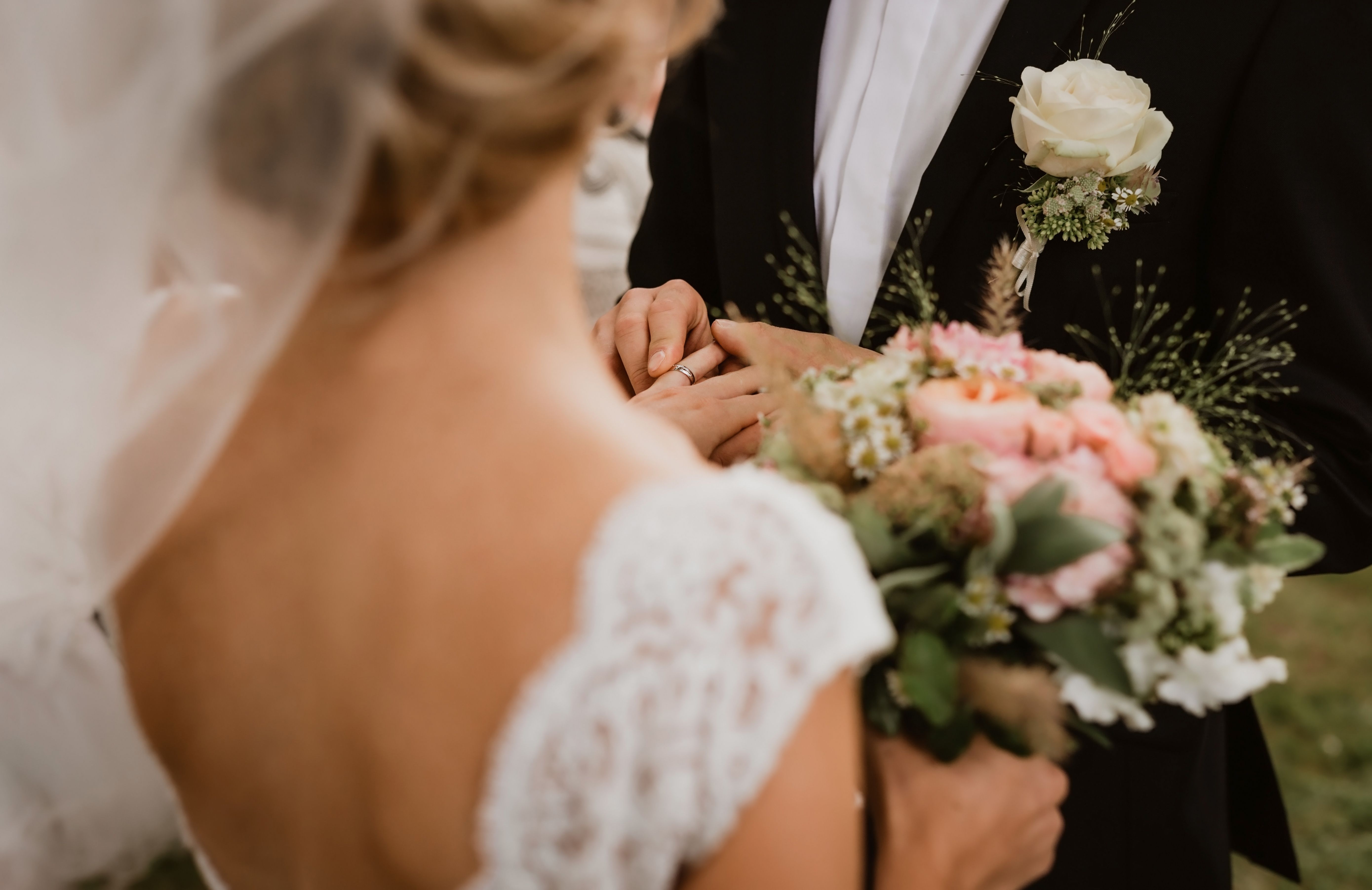 El matrimonio más corto de la historia: un traspié, un comentario del novio y fin del enlace. Foto: Bigstock