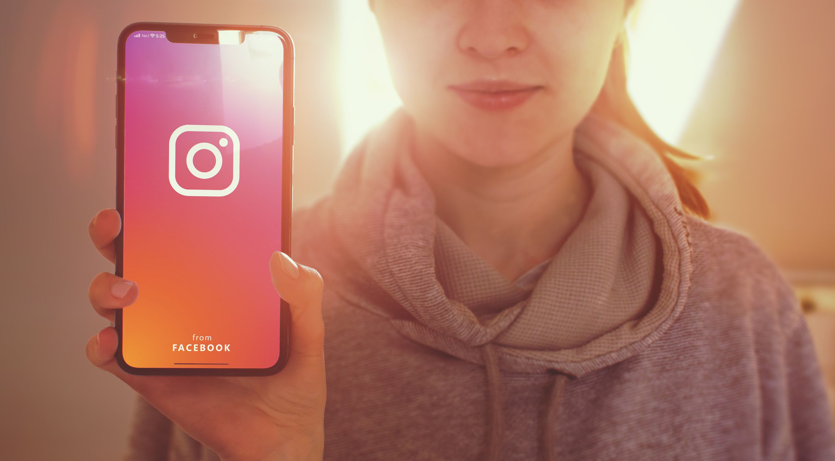 Dos de cada tres fotos que se suben a Instagram son de personas solas