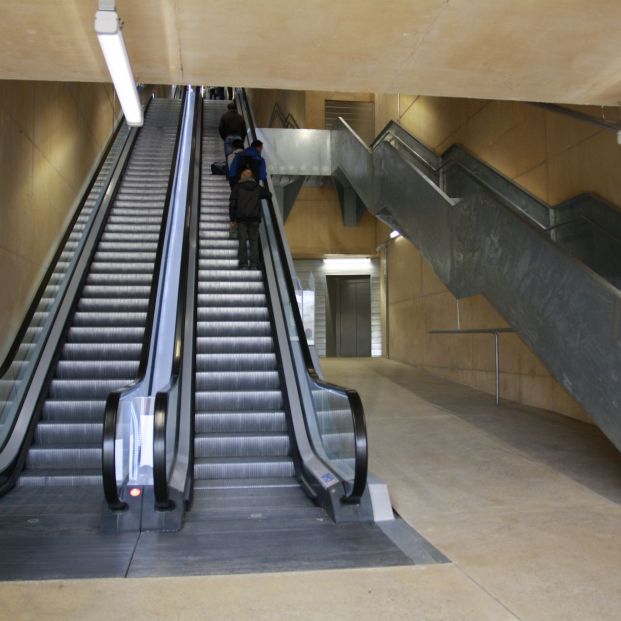 Un hombre de 91 años muere al caer por las escaleras mecánicas de un centro comercial. Foto: Europa Press 