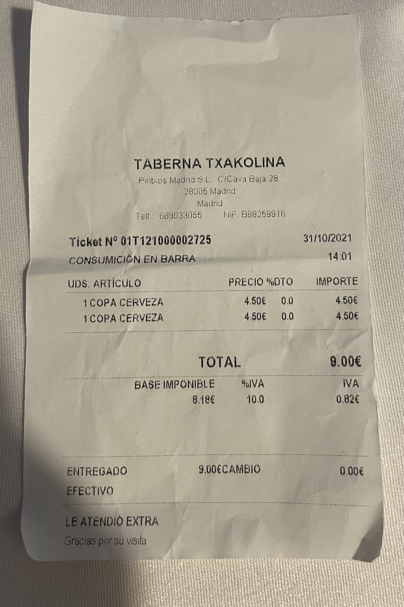 El ticket que ha escandalizado a Twitter: "9 euros por 2 cervezas en barra"